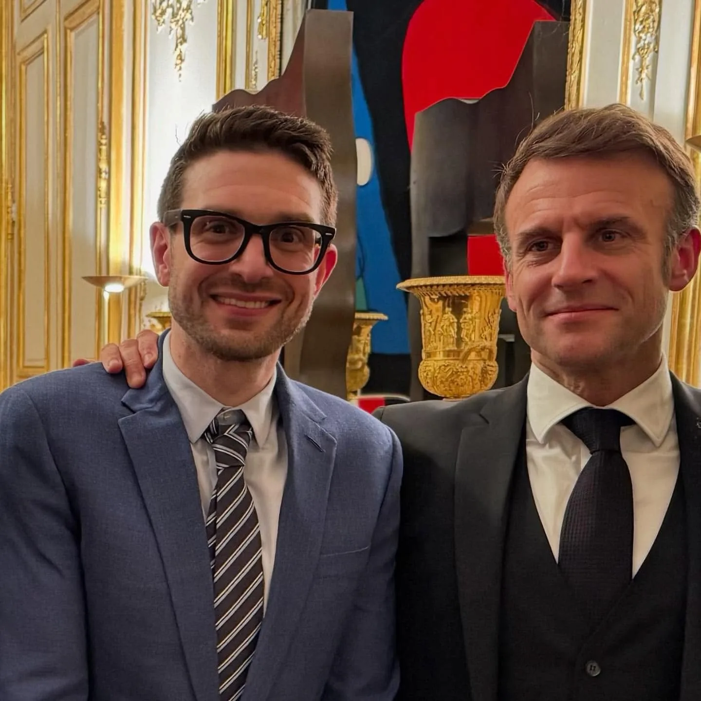 Alexander Soroș se repliază.