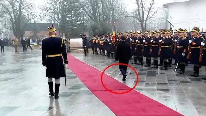 Călin Georgescu și Nicușor Dan, Președintele de drept și — fotografia 1