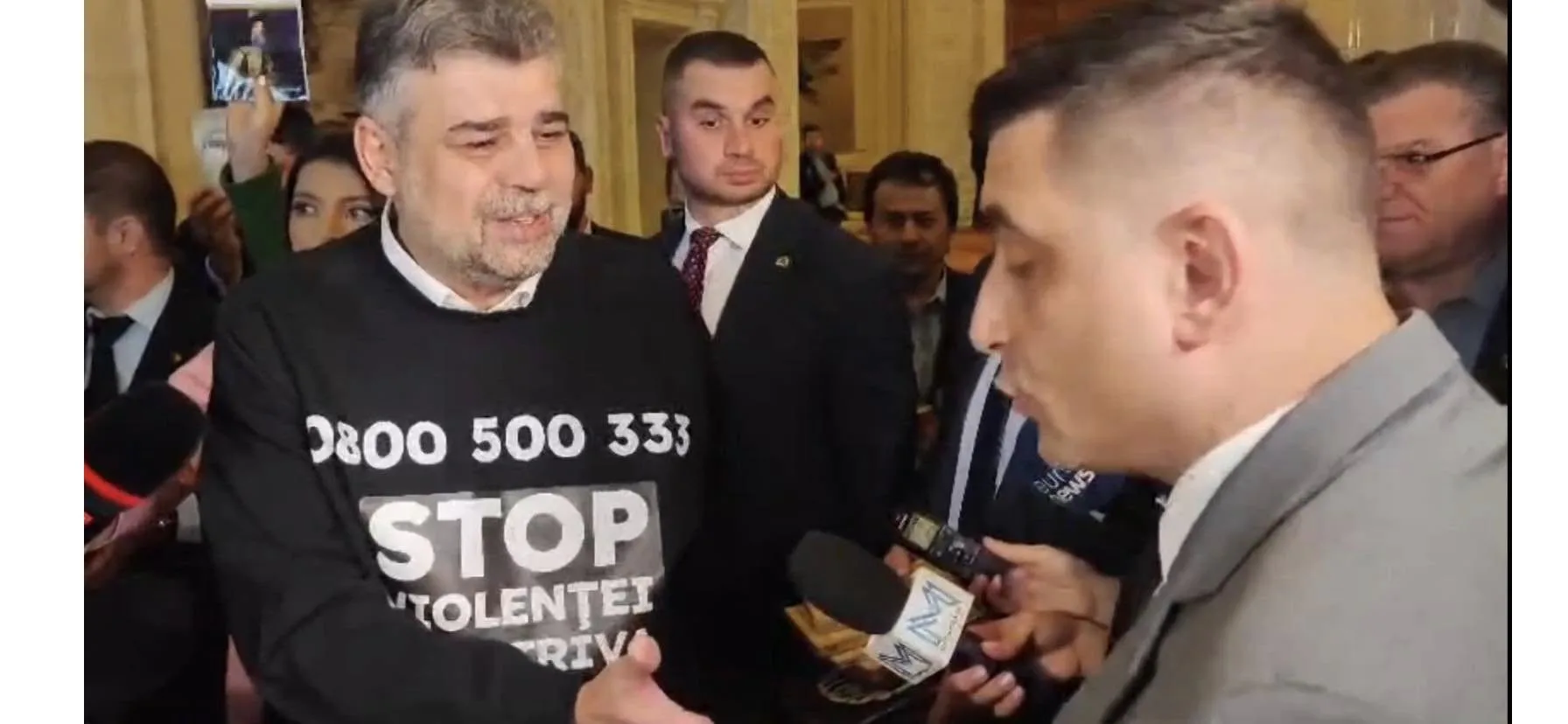Haimanaua Politică! — fotografia 1