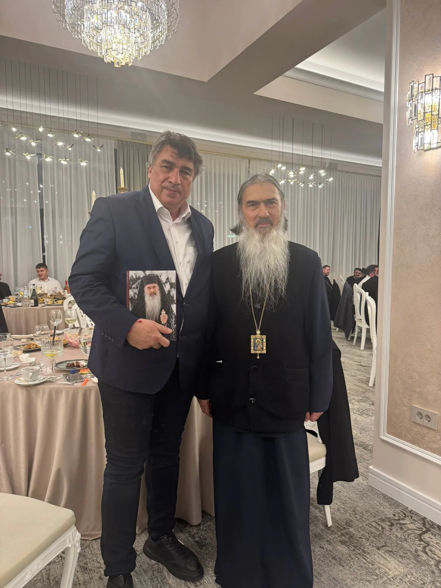 La Multi Ani, Înalt Prea Sfinția Voastră Teodosie, Arhiepiscopul Tomisului, la împlinirea vârstei de 70 de Ani! — fotografia 2