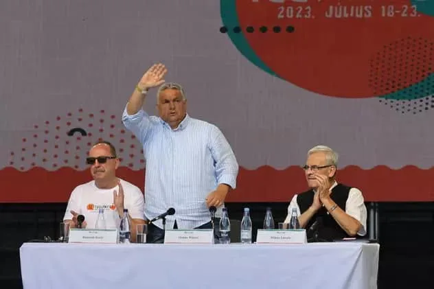 Viktor Orban a citit o carte