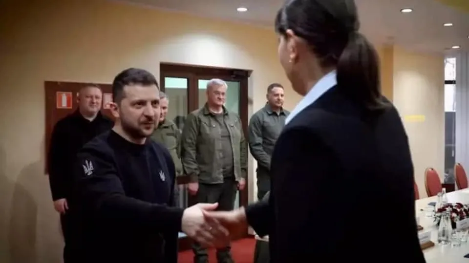 Imaginea 6 din 6 pentru postarea: CUTIA PANDOREI