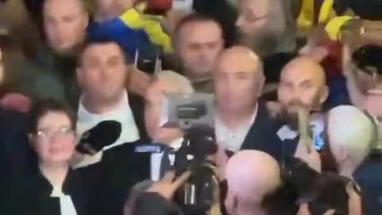Cadru de previzualizare pentru: Președintele Românilor: Călin Georgescu.